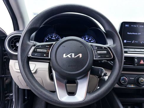 Certified 2023 Kia Forte LXS w/ LXS Technology Package FWD image 25