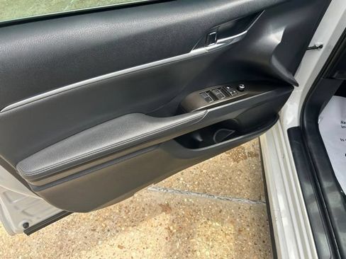 Used 2023 Toyota Camry XSE FWD image 22