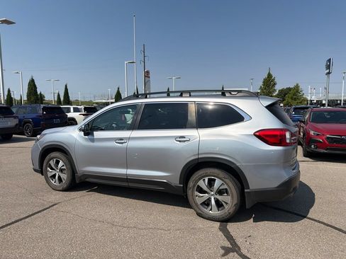 Used 2021 Subaru Ascent Premium w/ Convenience Package AWD/4WD image 5