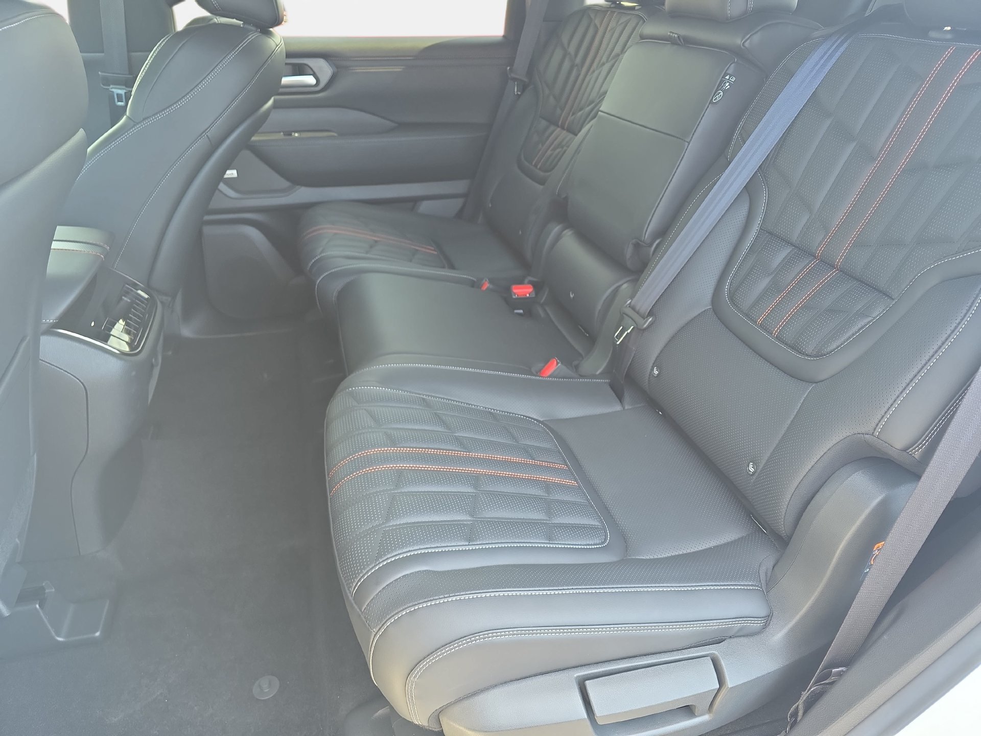 Used 2025 Nissan Armada PRO-4X AWD/4WD image 14