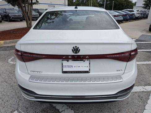 Certified 2026 Volkswagen Jetta SEL FWD image 7