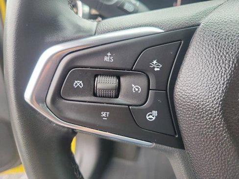 Used 2025 Chevrolet Trax ACTIV w/ Driver Confidence Package image 24