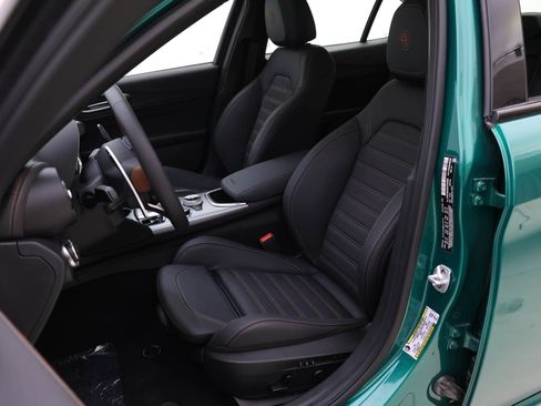New 2025 Alfa Romeo Giulia w/ Driving Assist Package image 7