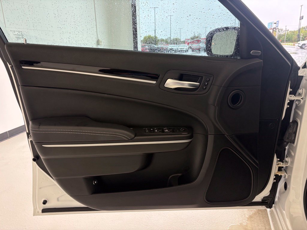 Used 2023 Chrysler 300 S w/ Comfort Group RWD image 24