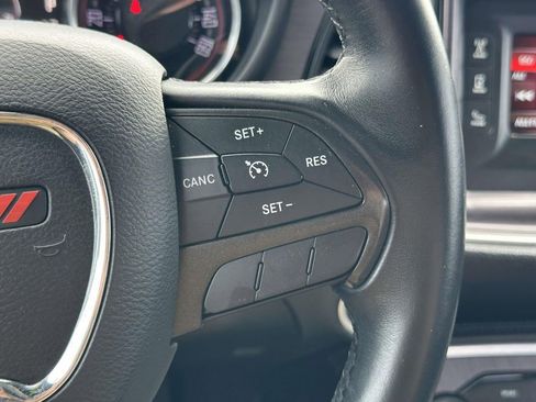 Used 2016 Dodge Challenger SXT RWD image 21