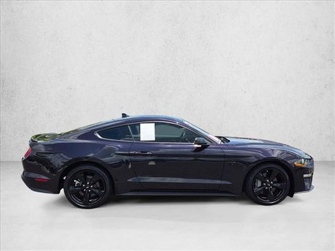 Used 2022 Ford Mustang GT Premium w/ Black Accent Package RWD image 4
