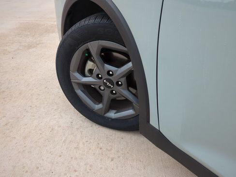 Used 2025 Kia K4 FWD image 10