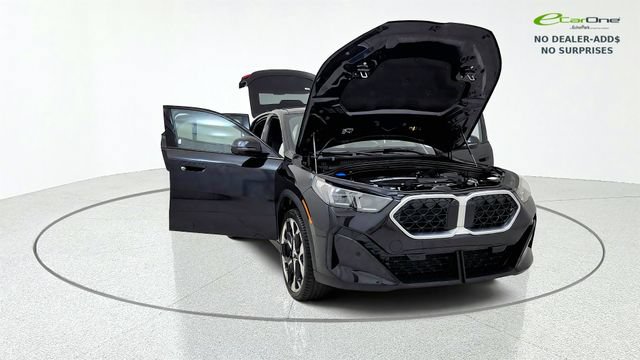 Used 2026 BMW X2 xDrive28i AWD/4WD image 12