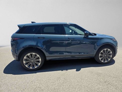 Used 2026 Land Rover Range Rover Evoque Dynamic SE AWD/4WD image 6