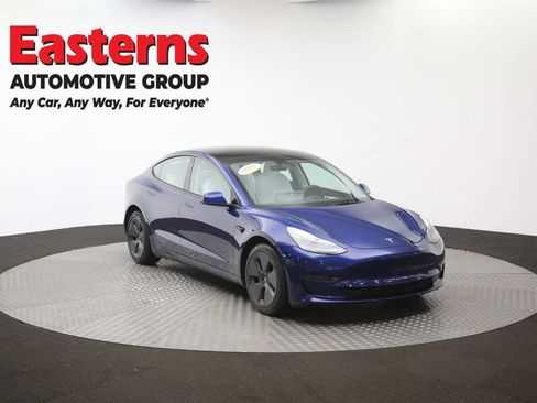 Used 2023 Tesla Model 3 Standard Range RWD image 43