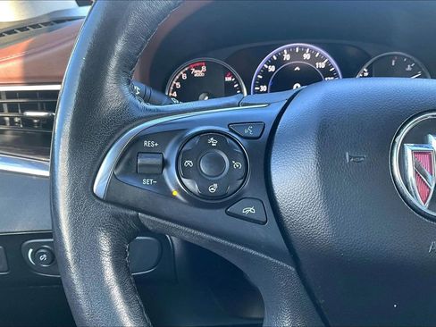 Used 2021 Buick Enclave Avenir w/ Avenir Technology Package AWD/4WD image 17