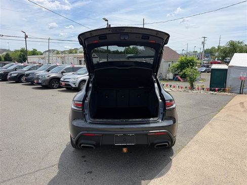 Used 2025 Porsche Macan Turbo AWD/4WD image 5