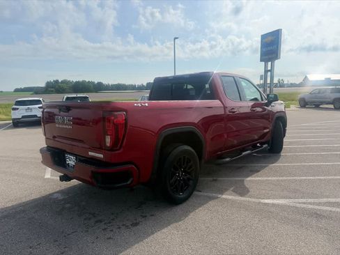 Used 2023 GMC Sierra 1500 Elevation w/ Preferred Package AWD/4WD image 5