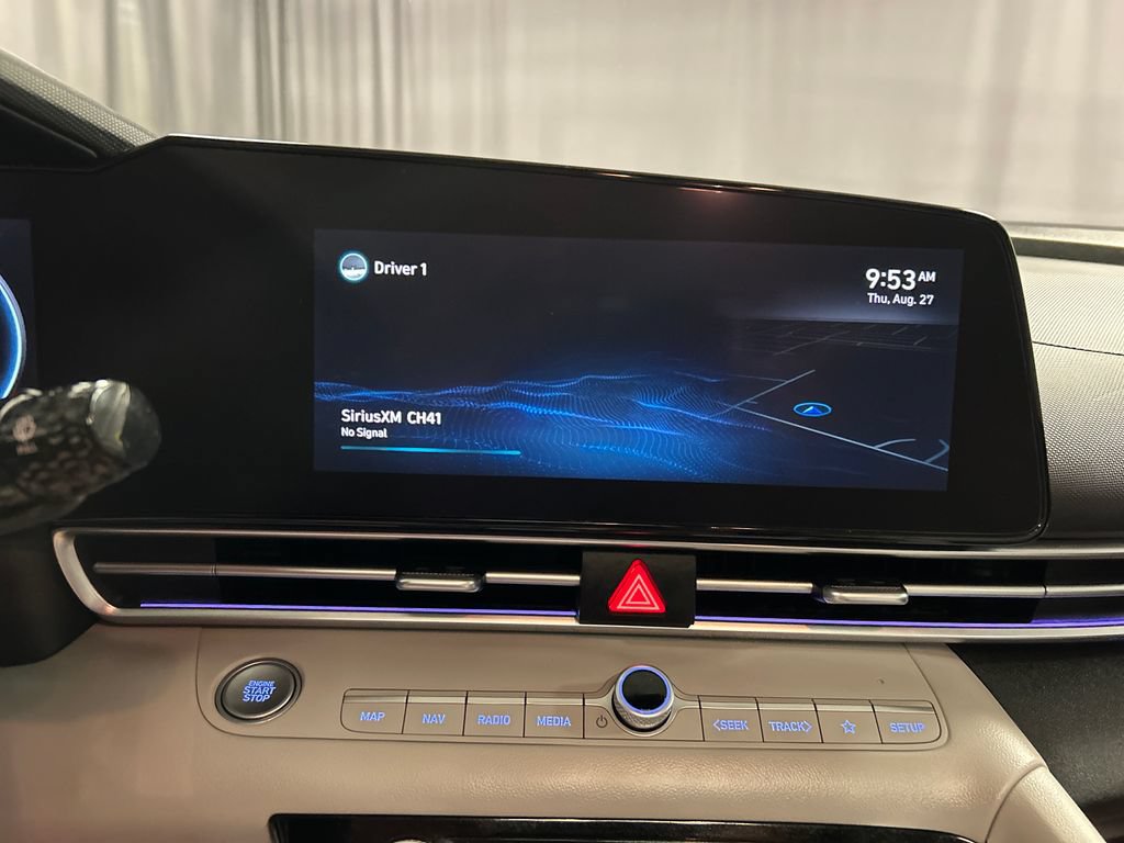 Used 2022 Hyundai Elantra Limited FWD image 15