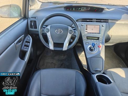 Used 2012 Toyota Prius Four w/ Deluxe Solar Roof Pkg FWD image 4