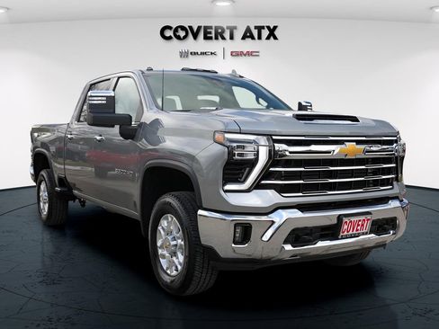 Used 2025 Chevrolet Silverado 3500 LTZ image 9