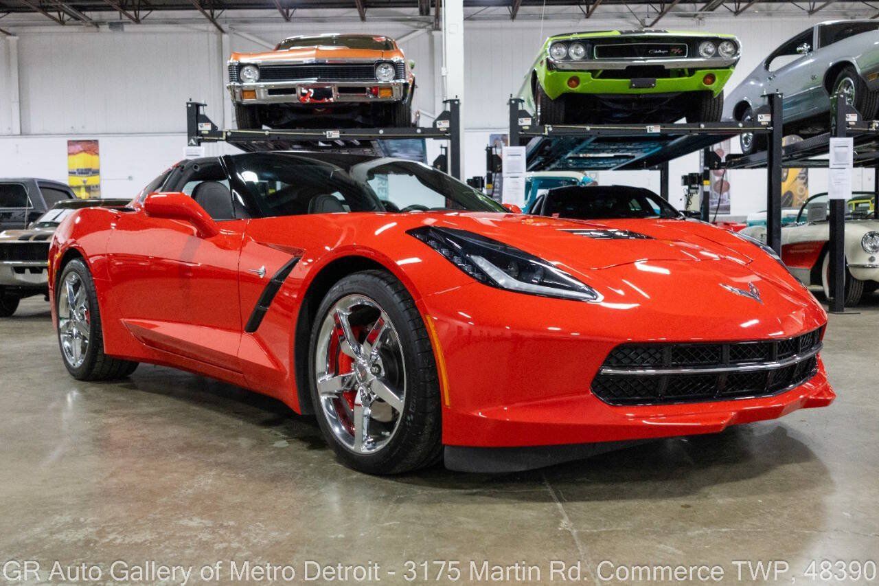 Used 2015 Chevrolet Corvette Stingray Coupe w/ 2LT Preferred Equipment Group RWD image 11