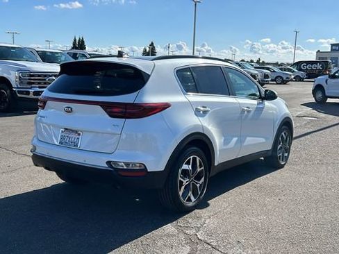 Used 2020 Kia Sportage EX w/ Option Group 15 image 3