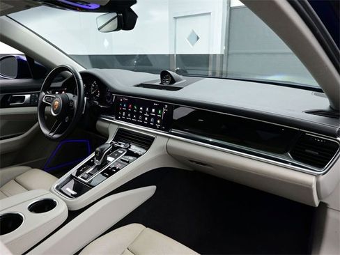 Used 2023 Porsche Panamera 4S w/ Premium Package image 18