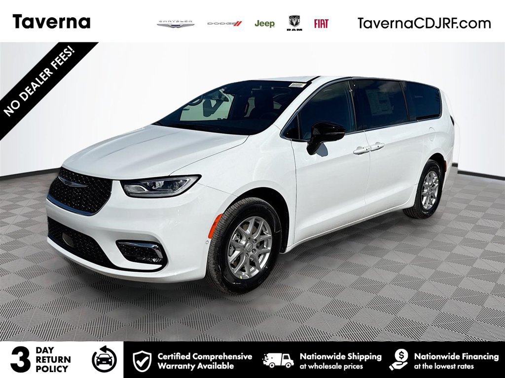 Used 2026 Chrysler Pacifica Select FWD image 1