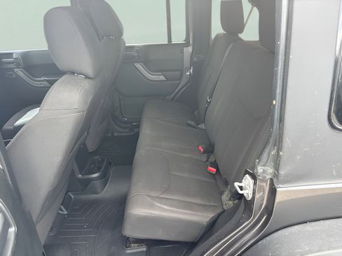 Used 2017 Jeep Wrangler Unlimited Sport w/ Quick Order Package 24S AWD/4WD image 10