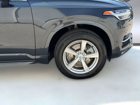 Used 2017 Volvo XC90 T5 Momentum w/ Vision Package FWD image 13