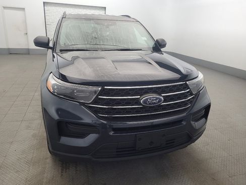 Used 2022 Ford Explorer XLT image 14