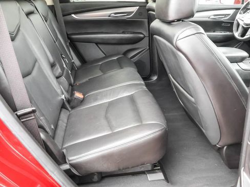 Used 2018 Cadillac XT5 Premium Luxury image 32