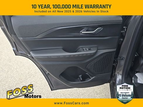 New 2025 Jeep Grand Cherokee Laredo X image 15