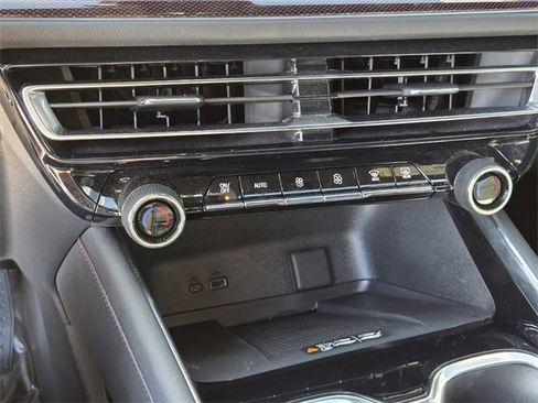 Certified 2025 Chevrolet Traverse Z71 w/ Enhanced Driving Package image 20