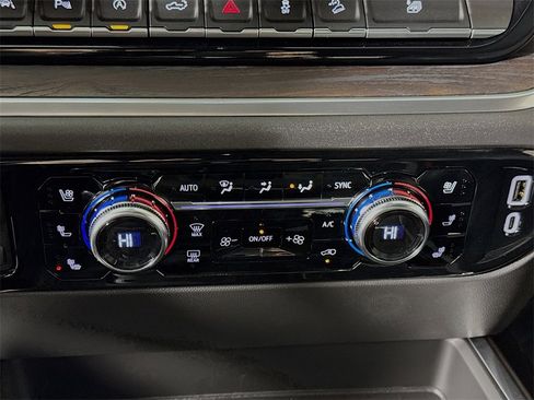 Certified 2026 GMC Sierra 1500 SLT image 14