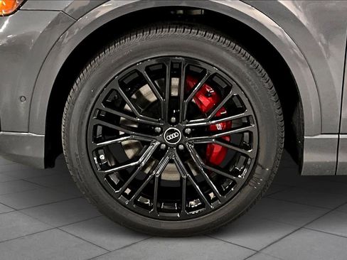 New 2026 Audi SQ7 Premium Plus image 11