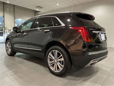 Certified 2025 Cadillac XT5 Premium Luxury image 3