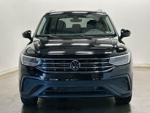 Used 2024 Volkswagen Tiguan SE w/ Panoramic Sunroof Package AWD/4WD image 30