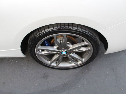 Used 2016 BMW M235i Convertible RWD image 18