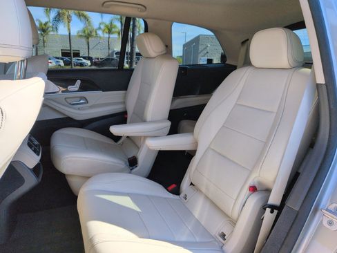 Used 2020 Mercedes-Benz GLS 450 4MATIC image 31