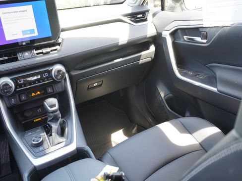 Used 2025 Toyota RAV4 XLE Premium w/ Weather Package AWD/4WD image 18
