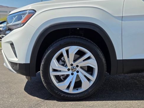 Certified 2023 Volkswagen Atlas SE FWD image 11