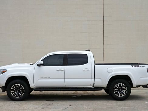 Used 2021 Toyota Tacoma TRD Sport w/ Technology Package RWD image 43