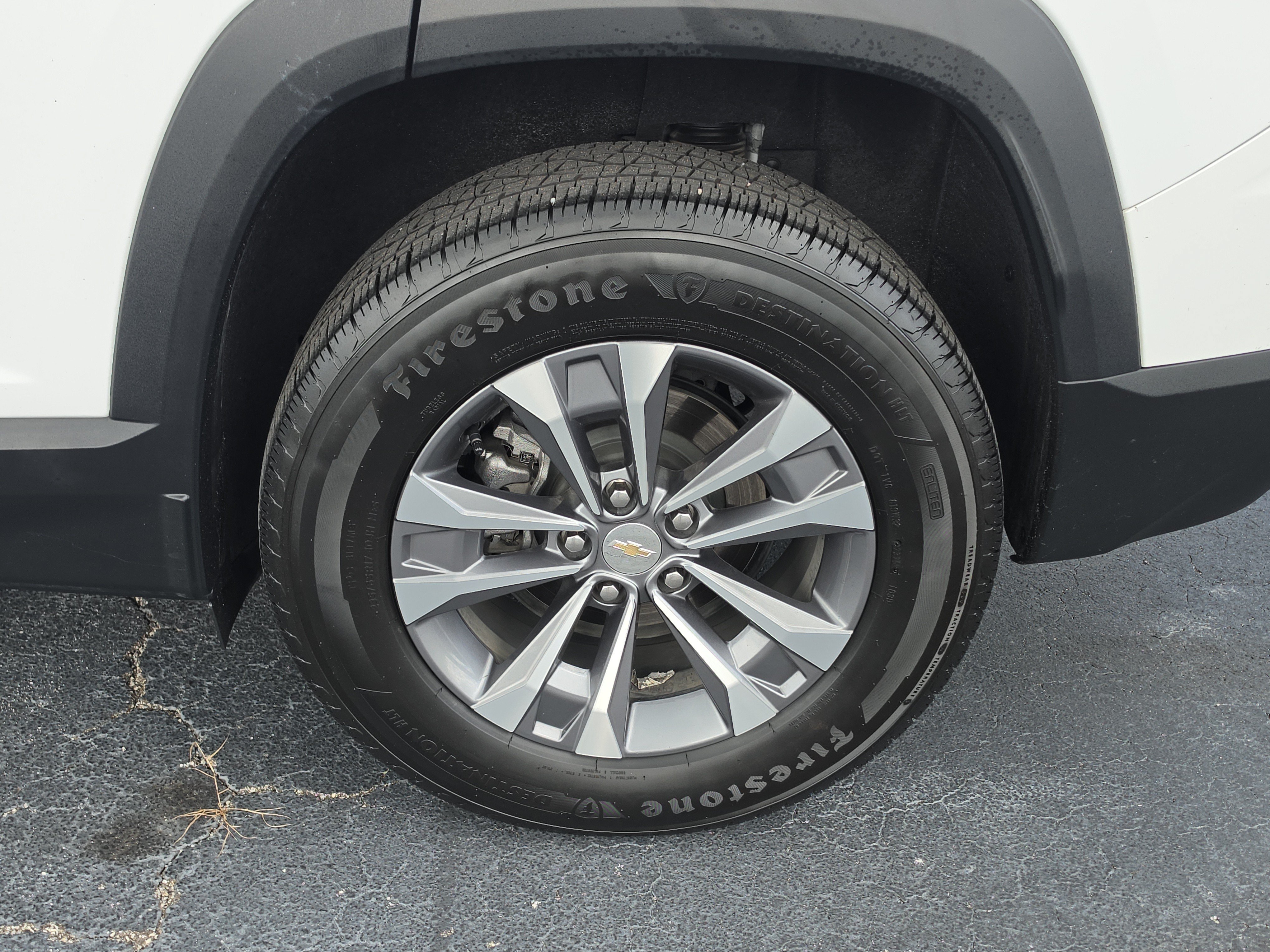 Certified 2026 Chevrolet Equinox LT w/ Convenience Package II FWD image 5