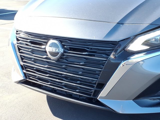 Used 2025 Nissan Altima 2.5 SV FWD image 33