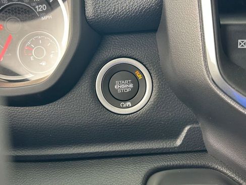 New 2026 RAM 1500 Laramie AWD/4WD image 24