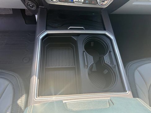 Used 2022 Ford F350 Limited image 37