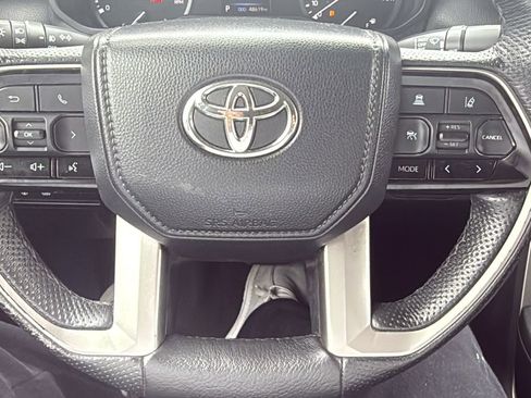 Used 2023 Toyota Tundra Limited w/ Power Package AWD/4WD image 12