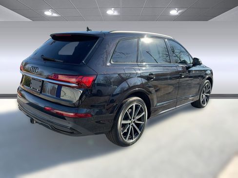 Used 2021 Audi Q7 3.0T Premium Plus w/ Executive Package image 9
