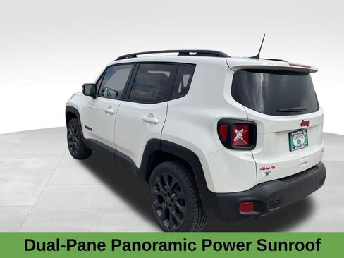 Used 2023 Jeep Renegade Latitude w/ Sun/Sound Group image 11