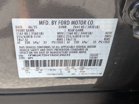 Used 2025 Ford Explorer Active RWD image 37