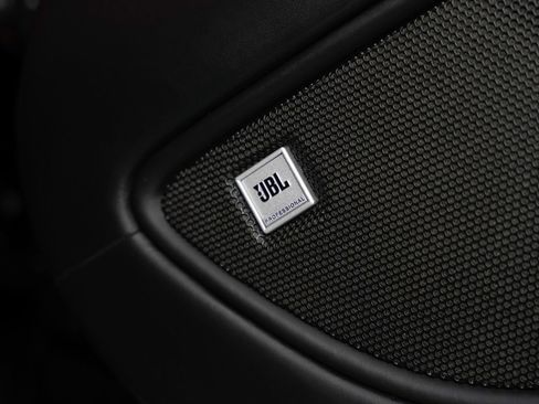 Used 2016 Ferrari F12 Berlinetta image 34