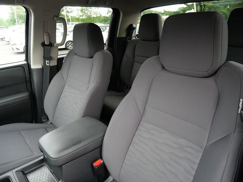 Used 2022 Nissan Frontier S w/ Technology Package AWD/4WD image 11