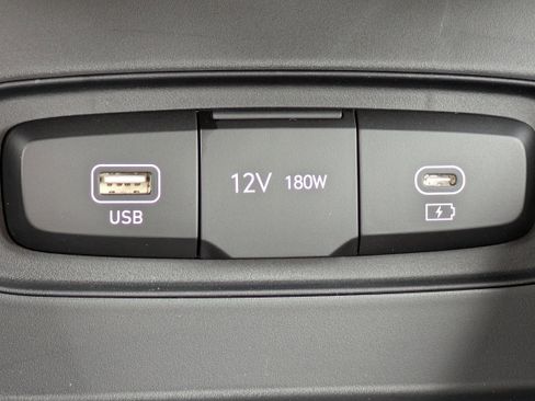 New 2026 Hyundai Venue SE FWD image 24